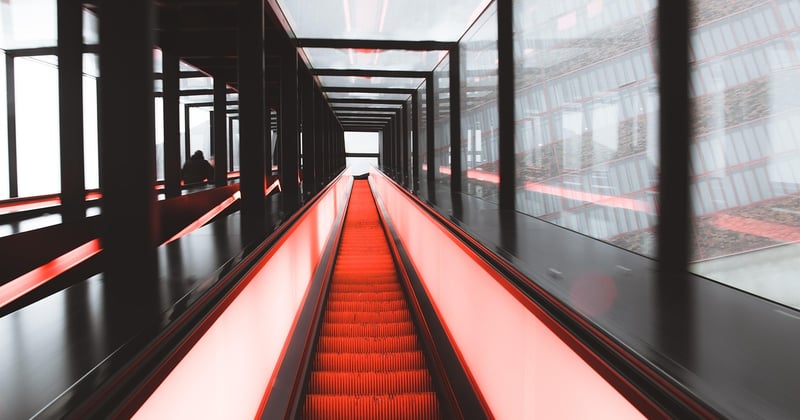 Combien coûte la location d'un monte-escalier Stannah ? Prix et conseils