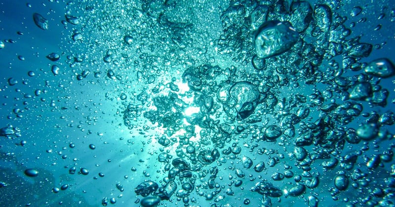 Air dans la pompe piscine : 5 causes à vérifier avant de paniquer